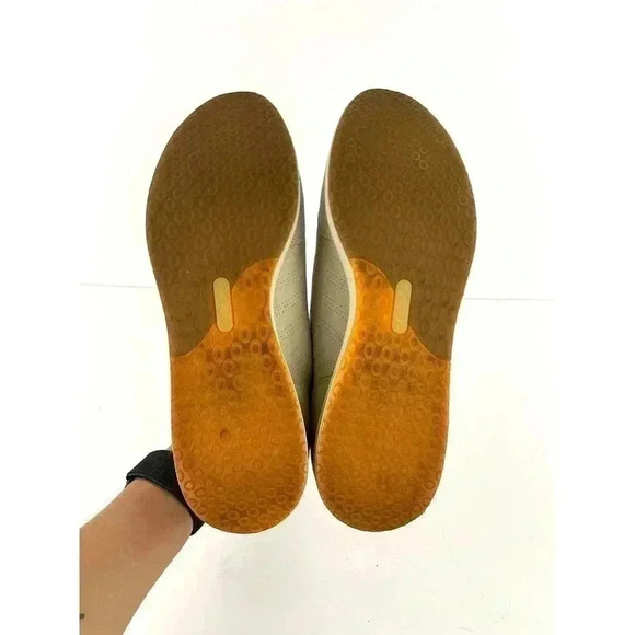 Ecco Women's Casual Sneakers Beige Taupe Leather Comfort Shoes SZ 10 - Picture 4 of 11